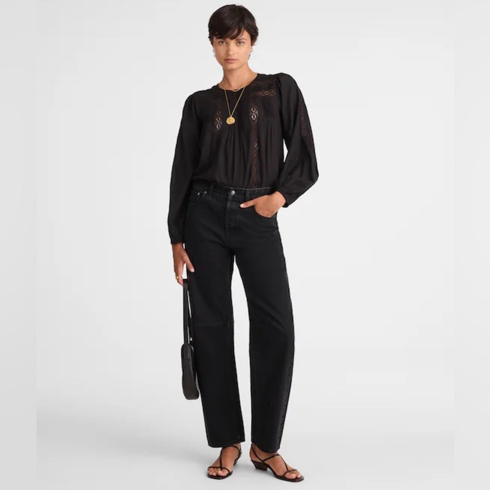 Madewell
The Darted Barrel-Leg Jean
Washed BlackRigid